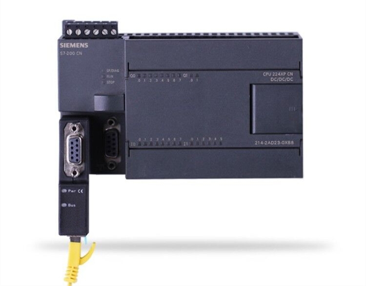 ENET-S7200用于西门子S7-200/SMART S7-200PLC的以太网数据采集，非常方便构建生产管理系统。 ENET-S7200不占用PLC编程口，即编程软件/上位机软件通过以太网对PLC数据监控和采集的同时，触摸屏可以通过扩展RS485口与PLC进行通讯。 ENET-S7200支持工控领域内绝大多数SCADA软件，支持西门子S7TCP以太网协议和ModbusTCP协议。